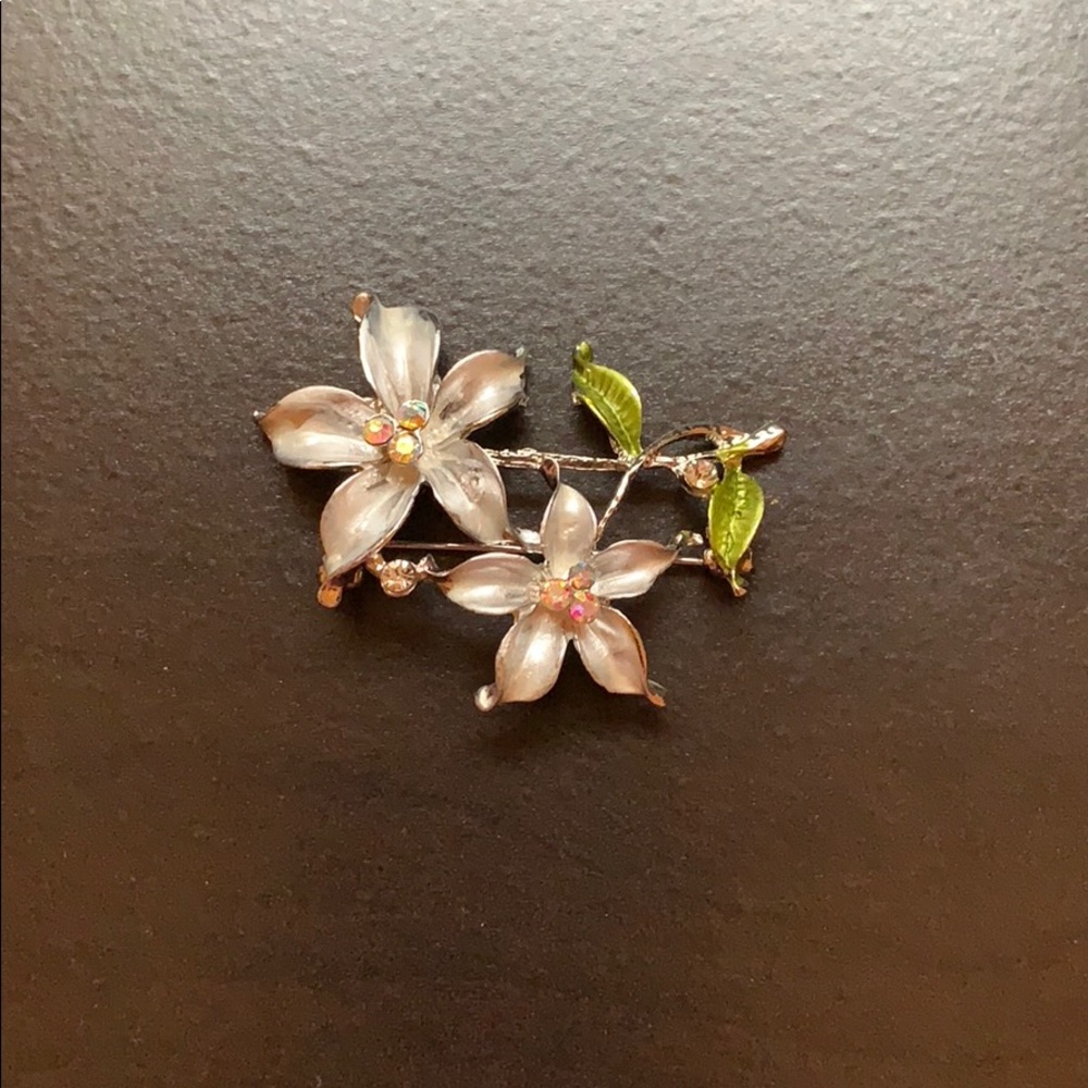 Brooch